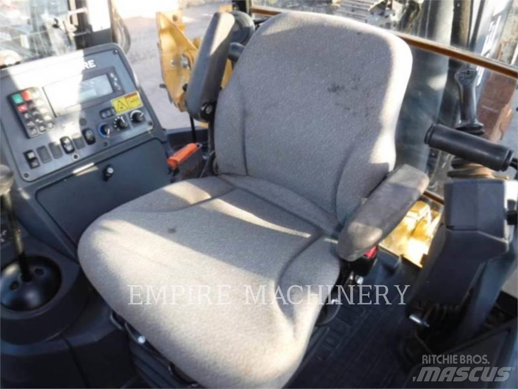 John Deere 410L Екскаватори-навантажувачі
