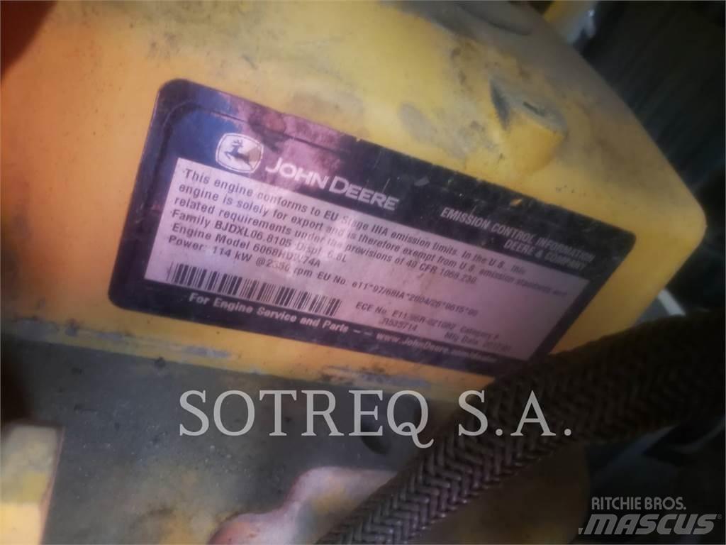 John Deere 524K Фронтальні навантажувачі