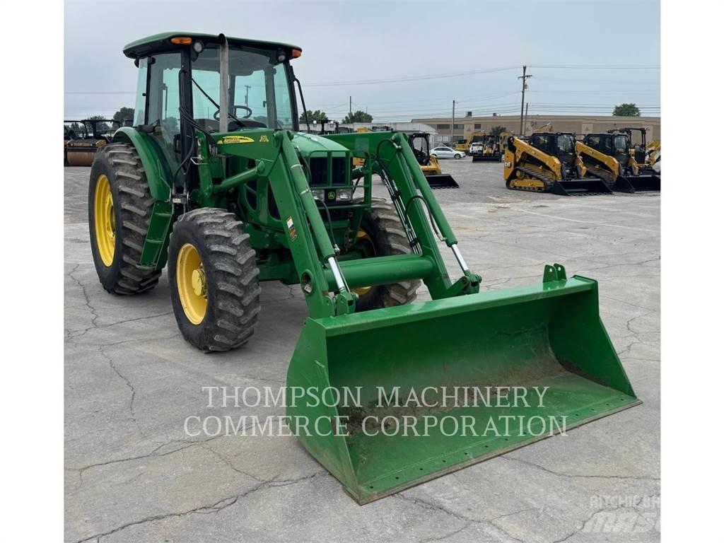 John Deere 6115D Трактори