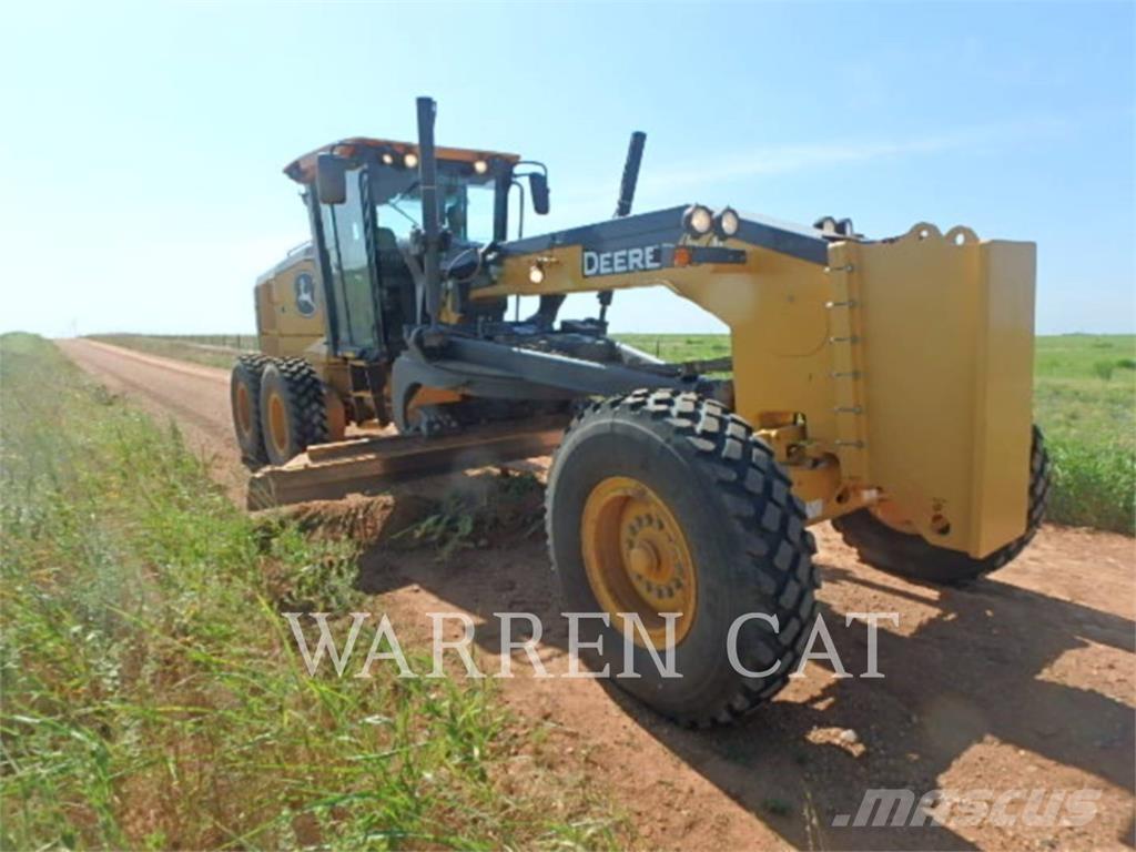 John Deere 670 Грейдери