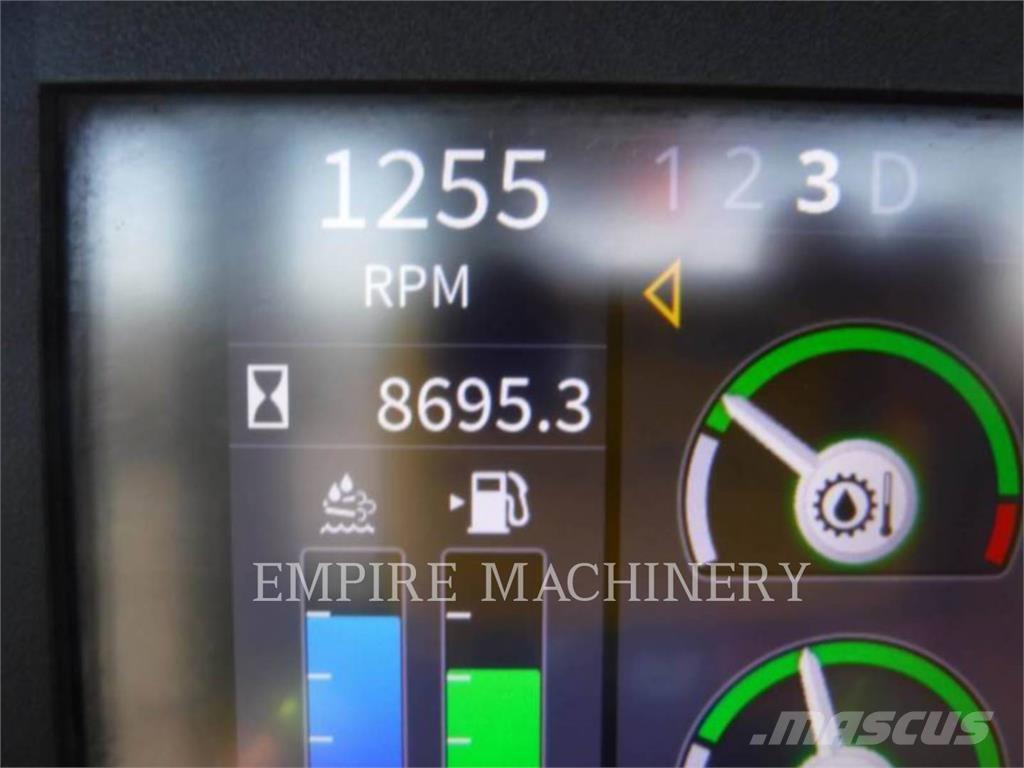 John Deere 744L Фронтальні навантажувачі
