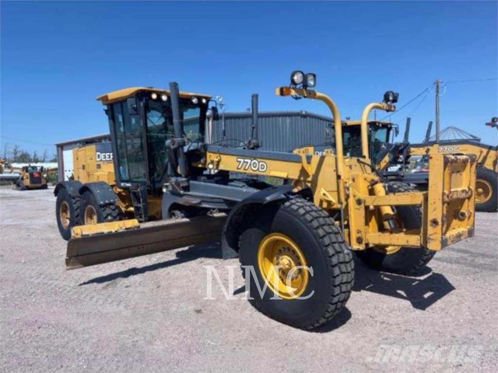 John Deere 770D_JD Грейдери