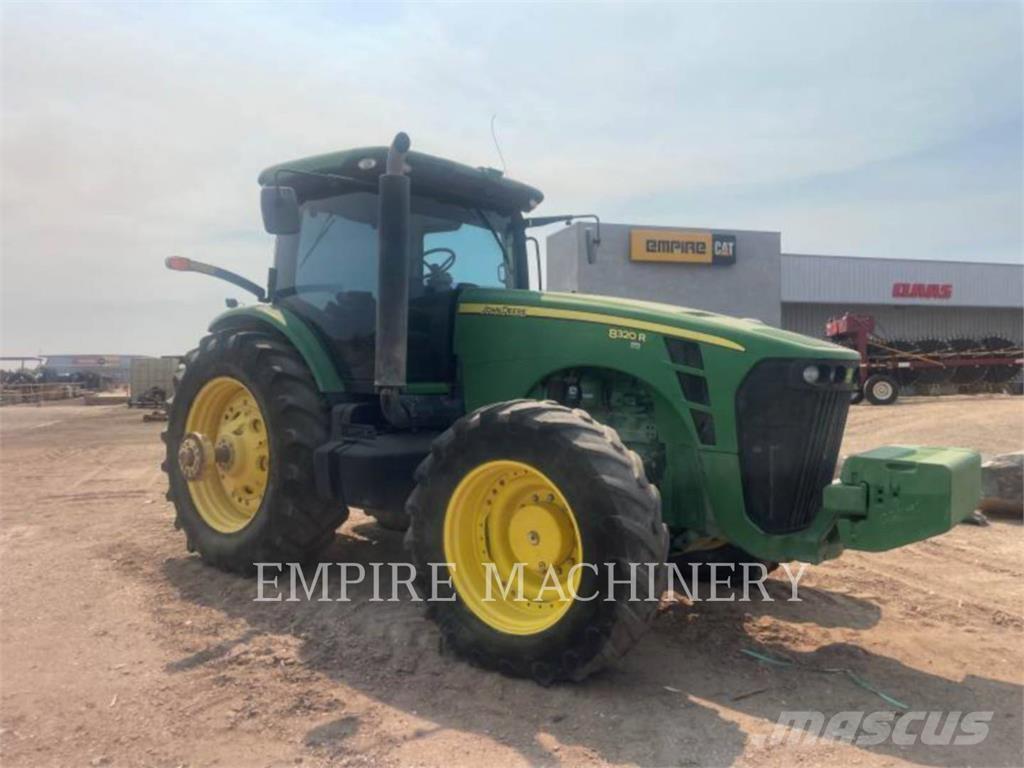 John Deere 8320R Трактори
