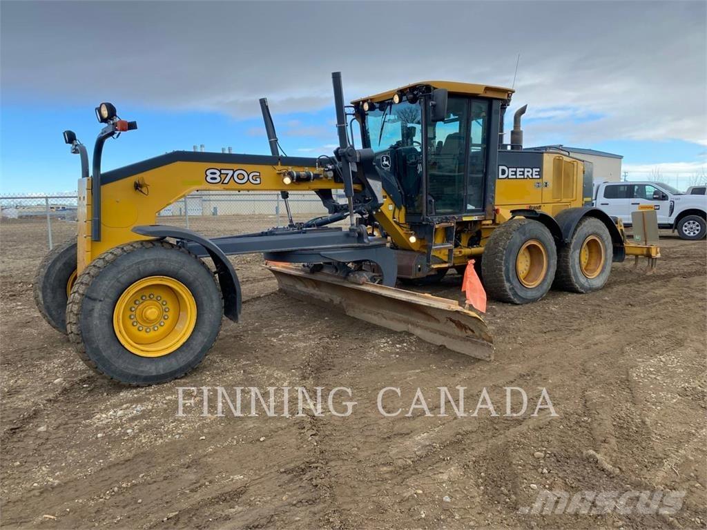 John Deere 870G Грейдери