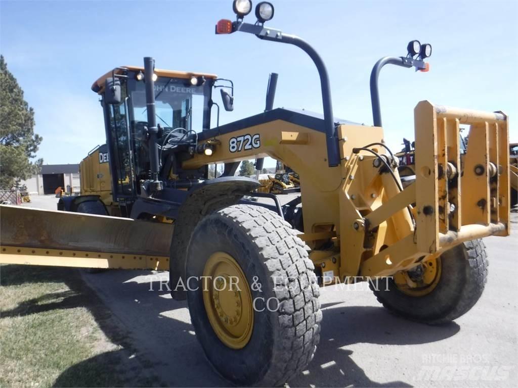 John Deere 872G Грейдери