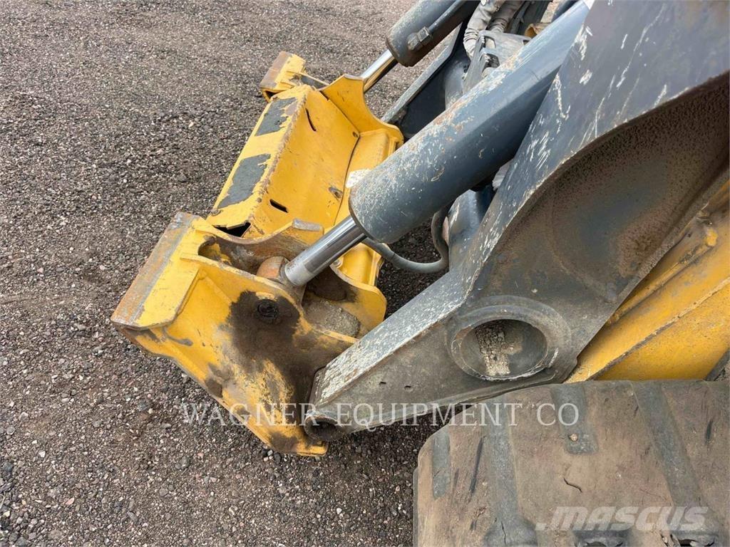 John Deere & CO. 333G Гусеничні вантажники