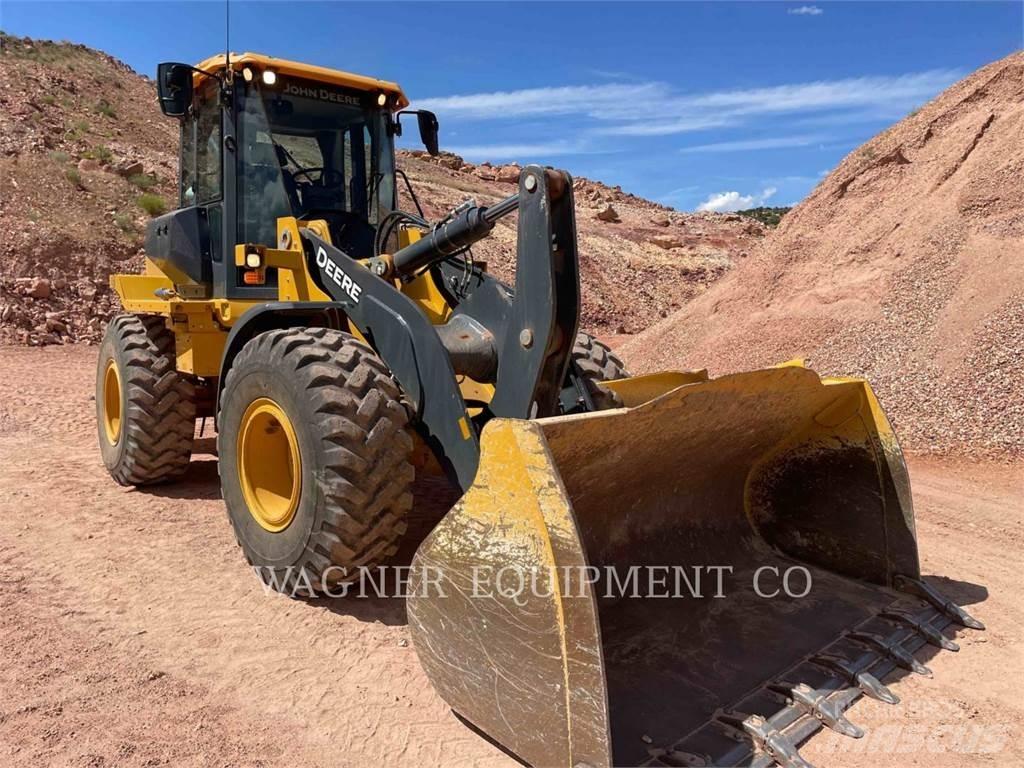 John Deere & CO. 544P Фронтальні навантажувачі