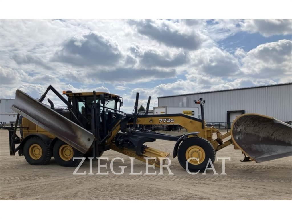 John Deere & CO. 772 G Грейдери