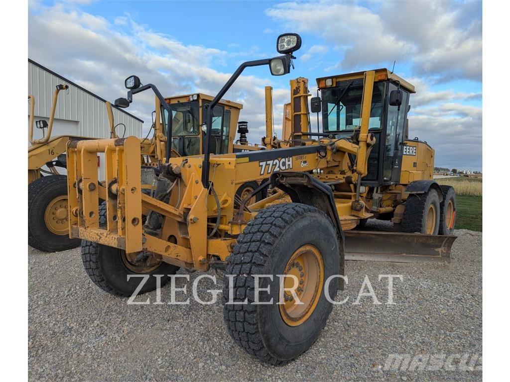 John Deere & CO. 772CH Грейдери