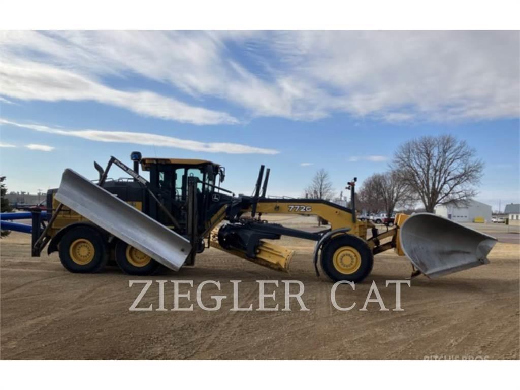 John Deere & CO. 772G_AO Грейдери