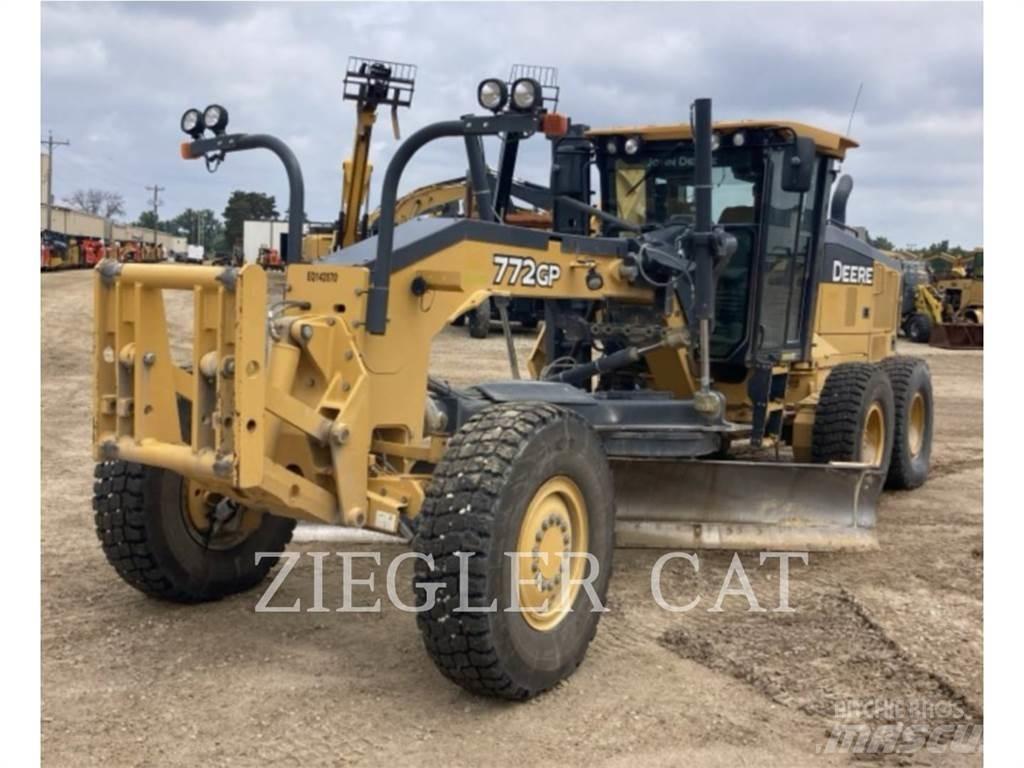 John Deere & CO. 772GP Грейдери