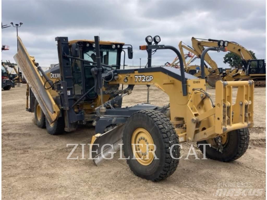 John Deere & CO. 772GP Грейдери