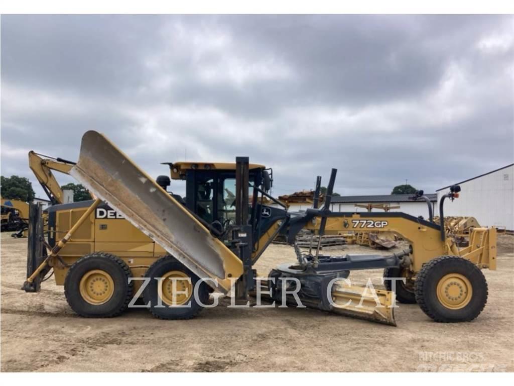John Deere & CO. 772GP Грейдери