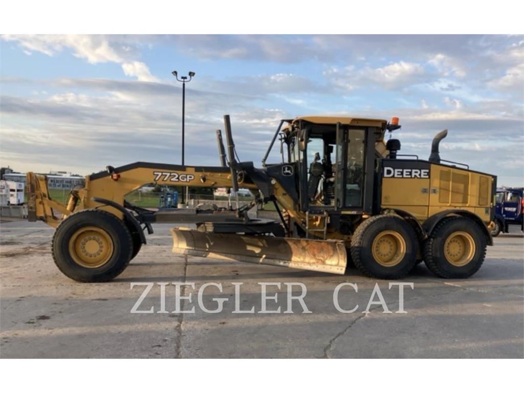 John Deere & CO. 772GP Грейдери