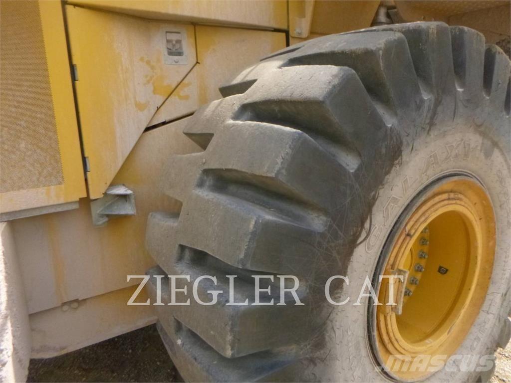John Deere & CO. 844K III Фронтальні навантажувачі