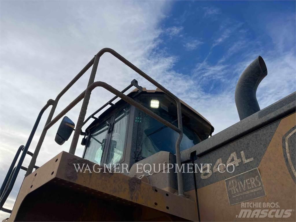 John Deere & CO. 844L Фронтальні навантажувачі