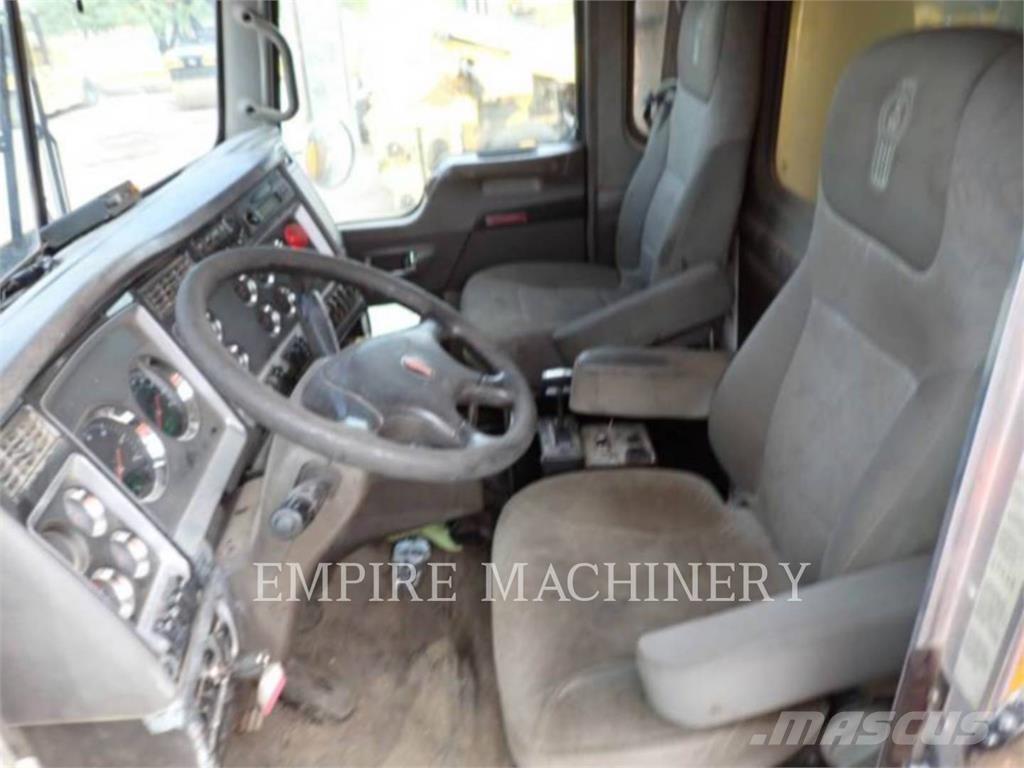 Kenworth (OBSOLETE) T800 Вантажівки-цистерни