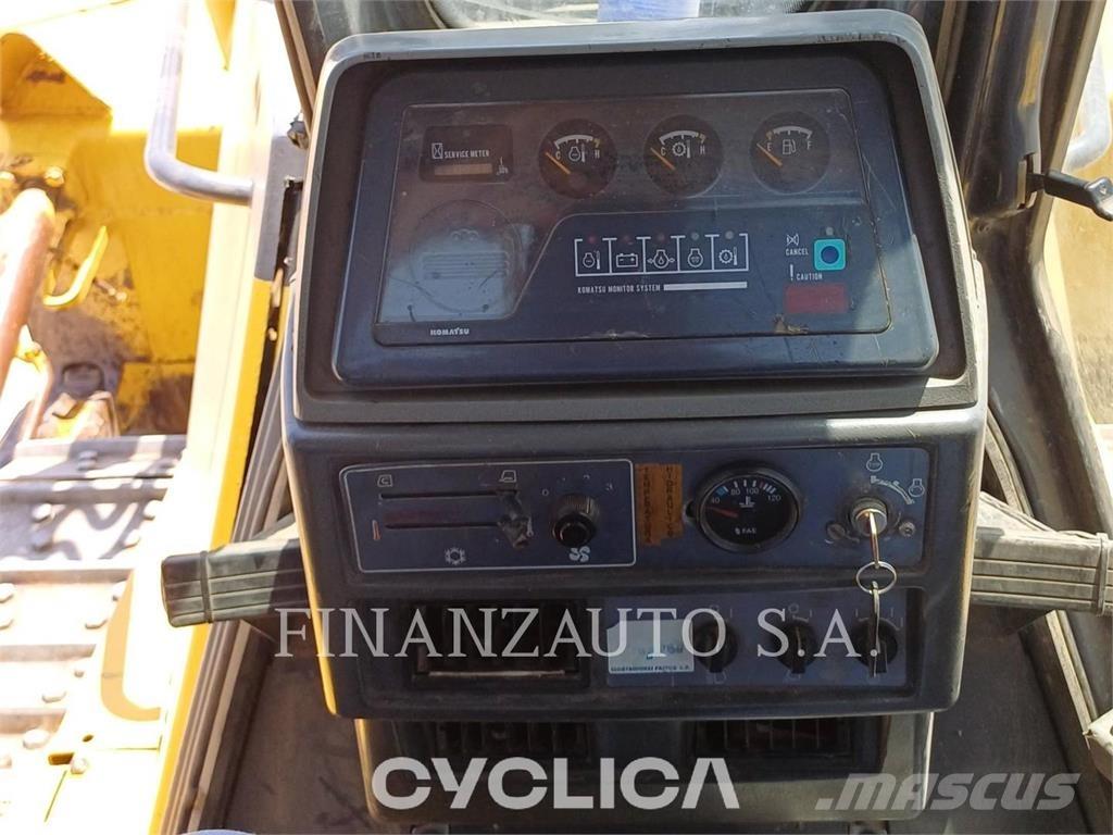 Komatsu D155 Гусеничні бульдозери