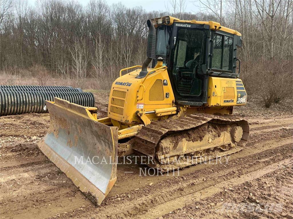 Komatsu D39EX-24 Гусеничні бульдозери