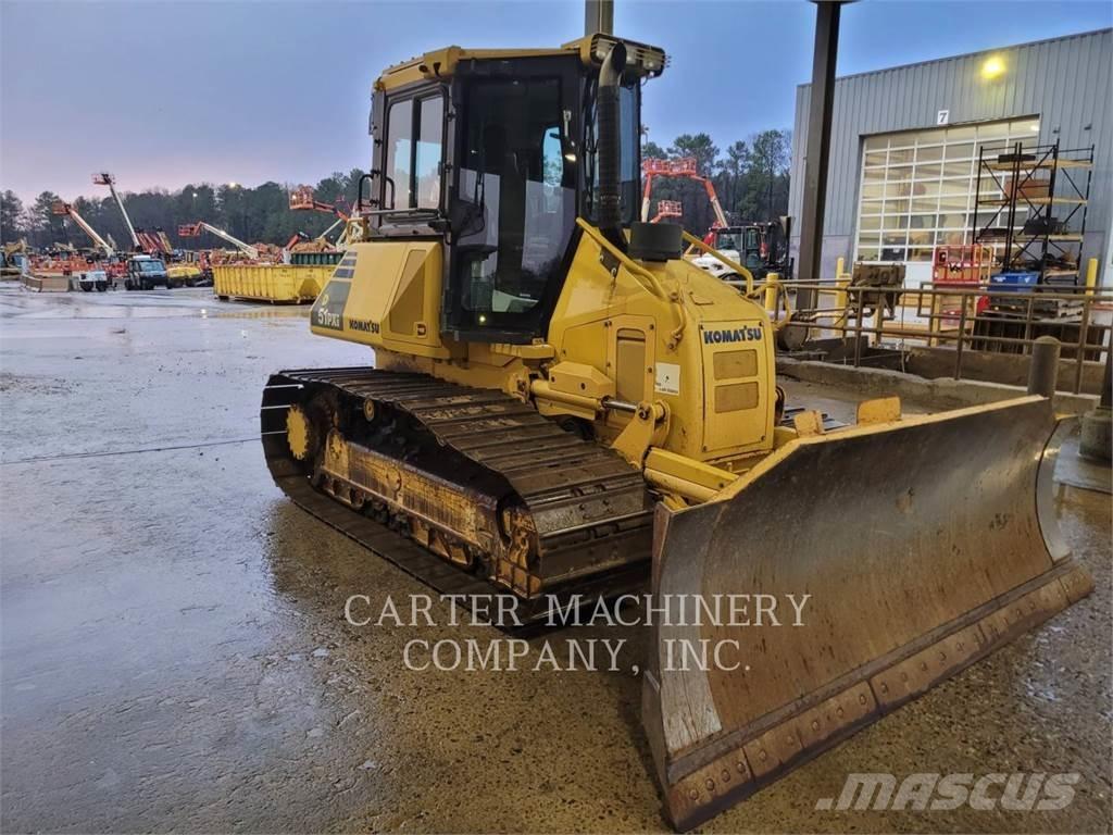 Komatsu D51 PXI Гусеничні бульдозери