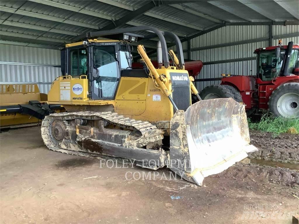 Komatsu D65EX17 Гусеничні бульдозери