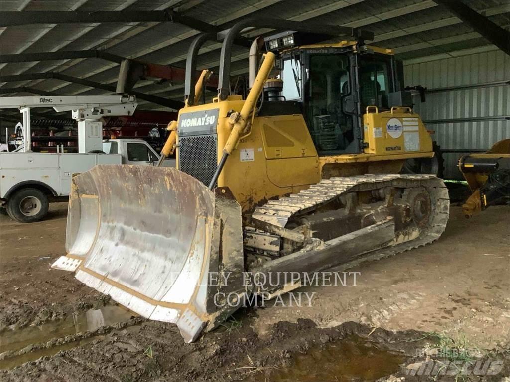 Komatsu D65EX17 Гусеничні бульдозери