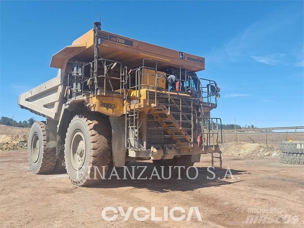 Komatsu HD785-8 Зчленовані самоскиди
