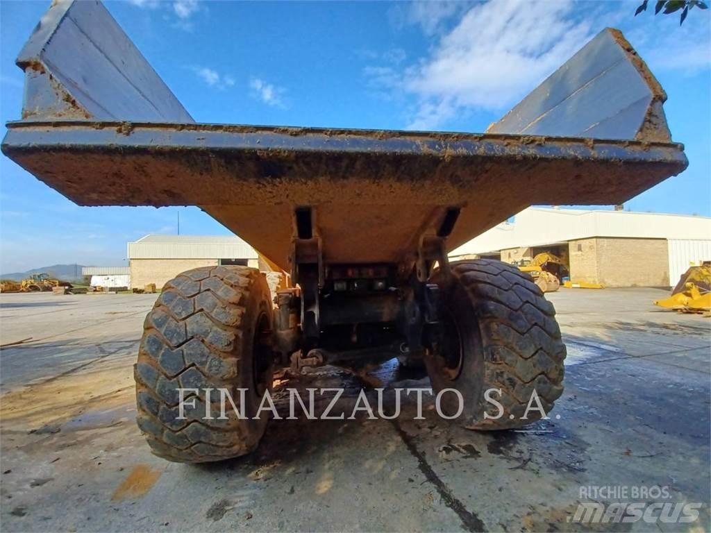 Komatsu HM400-2 Зчленовані самоскиди