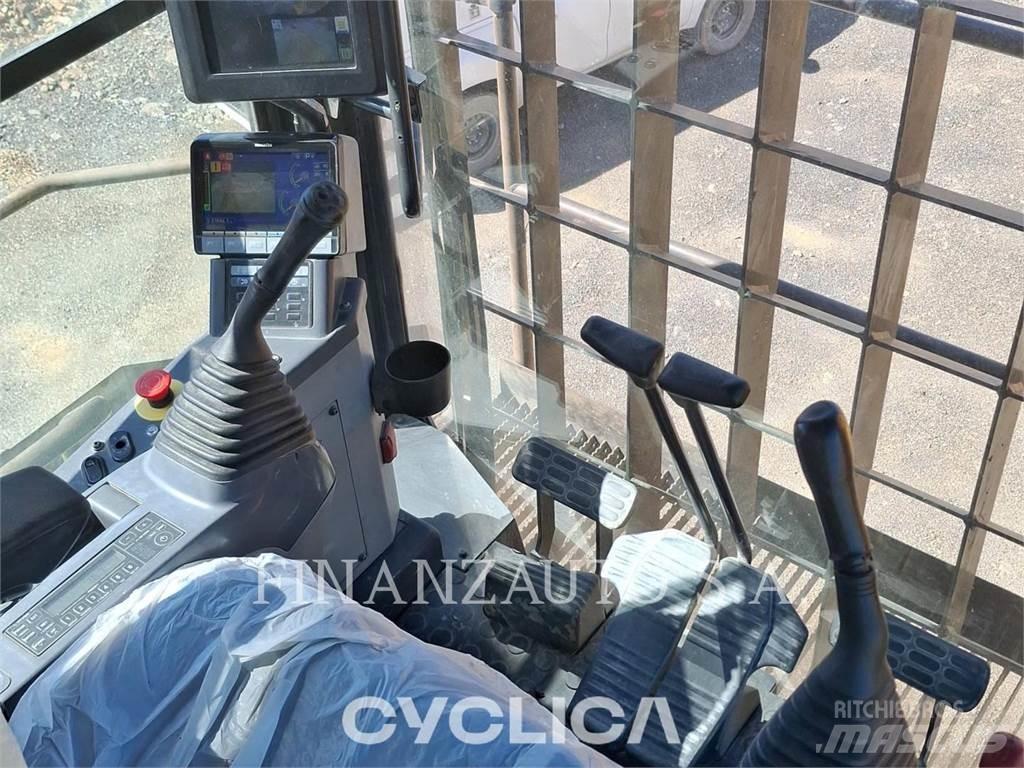 Komatsu PC2000-11 Гусеничні екскаватори