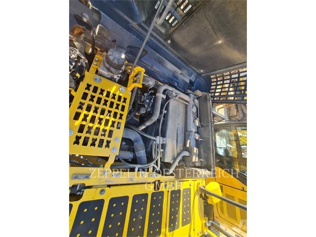 Komatsu PC210LC-11EQ Гусеничні екскаватори