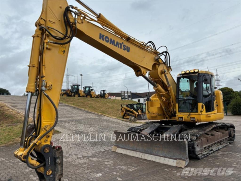 Komatsu PC228 Гусеничні екскаватори