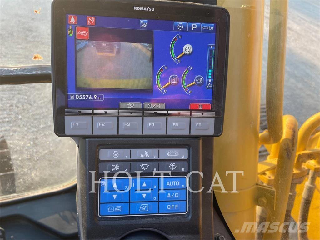 Komatsu PC240LC-11 Гусеничні екскаватори