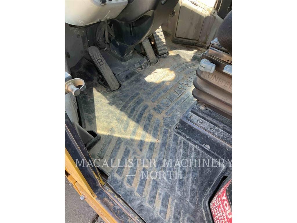 Komatsu WA320-7 Фронтальні навантажувачі