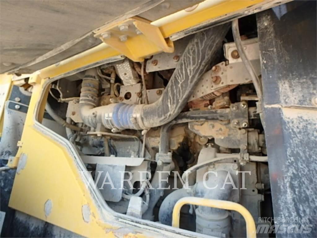 Komatsu WA500-7 Фронтальні навантажувачі