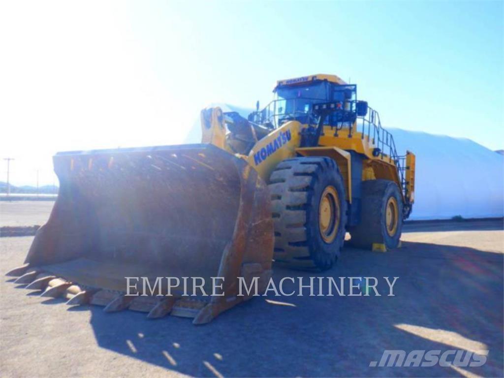 Komatsu WA900-8 Фронтальні навантажувачі