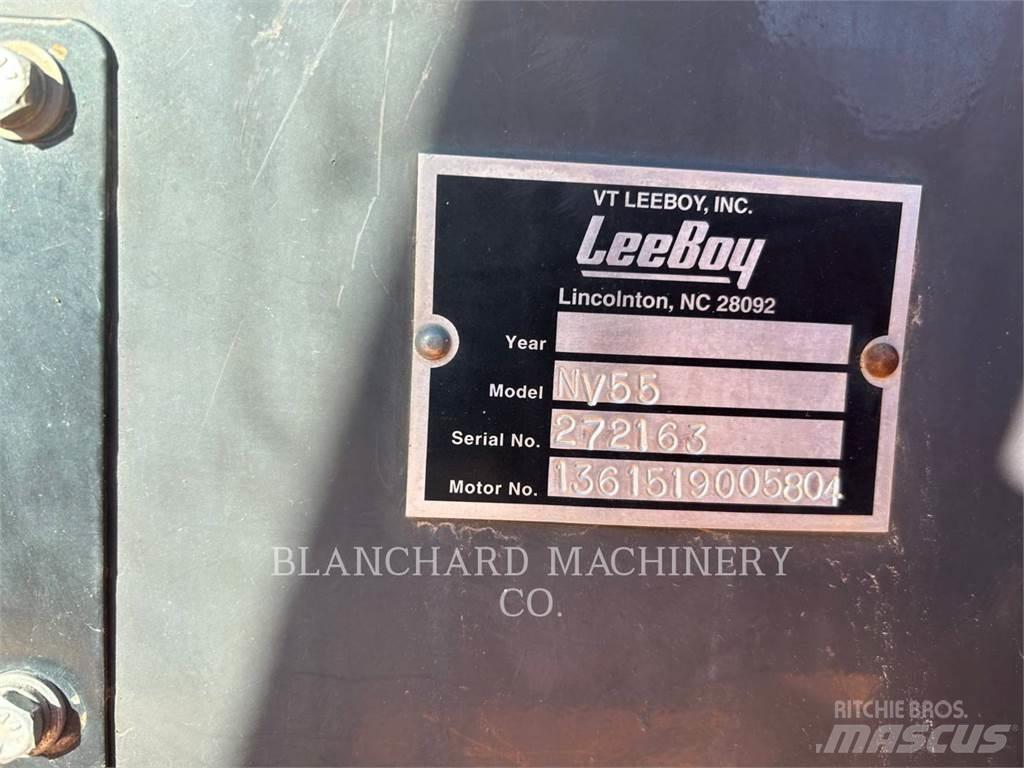 LeeBoy NV55 BROOM Підмітальні машини