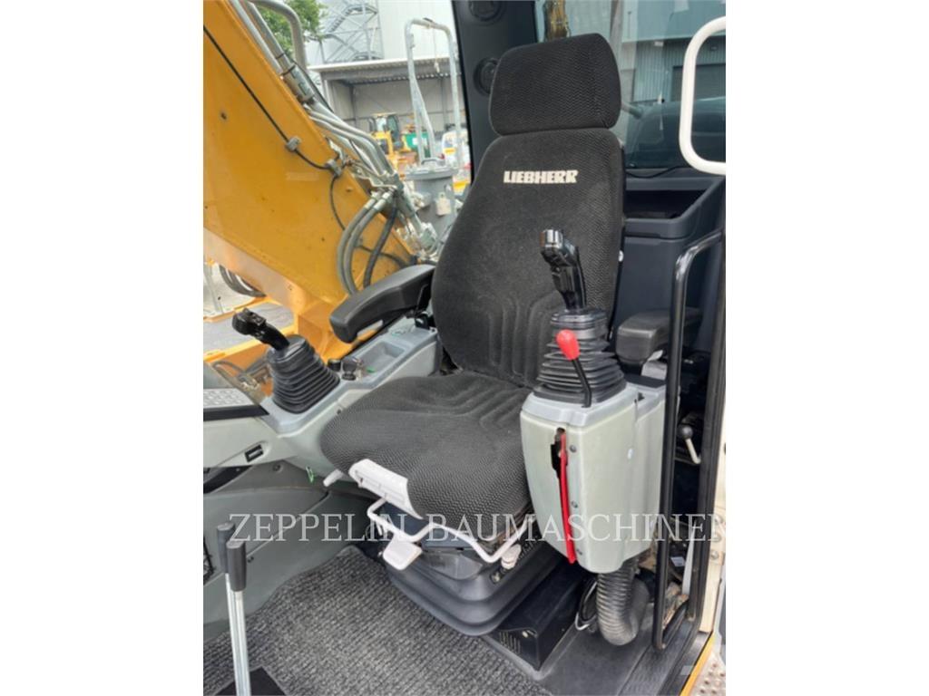 Liebherr R926 Гусеничні екскаватори