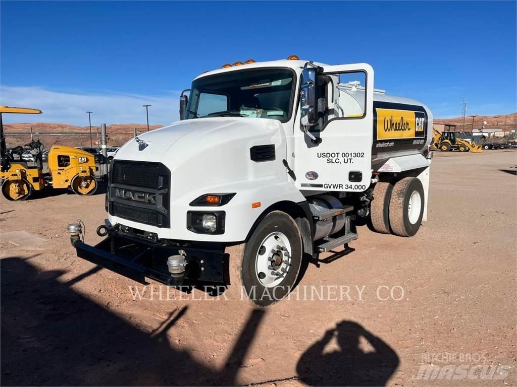 Mack WT2000 A Вантажівки-цистерни