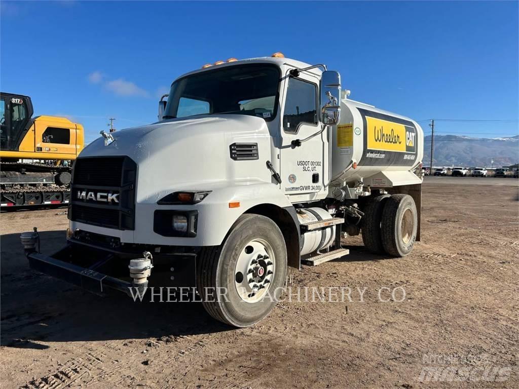 Mack WT2000 A Вантажівки-цистерни