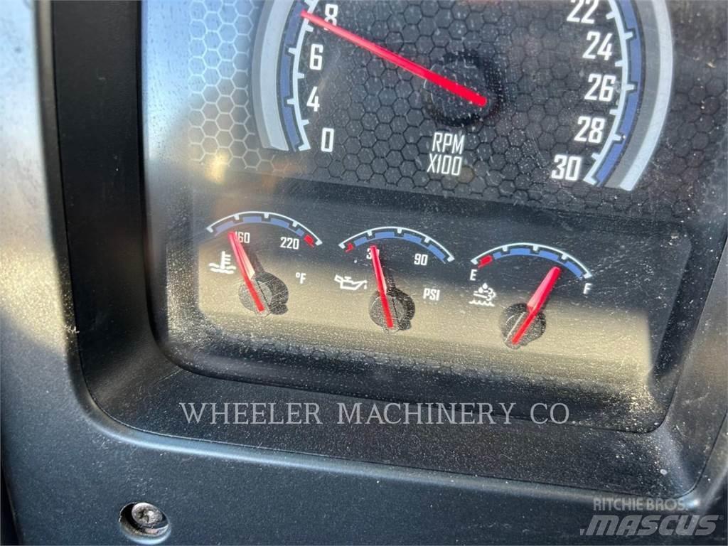 Mack WT2000 A Вантажівки-цистерни