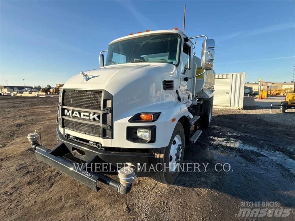 Mack WT2000 A Вантажівки-цистерни
