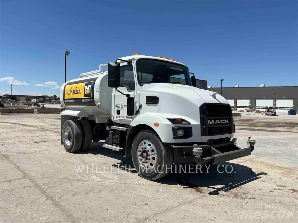 Mack WT2000 A Вантажівки-цистерни