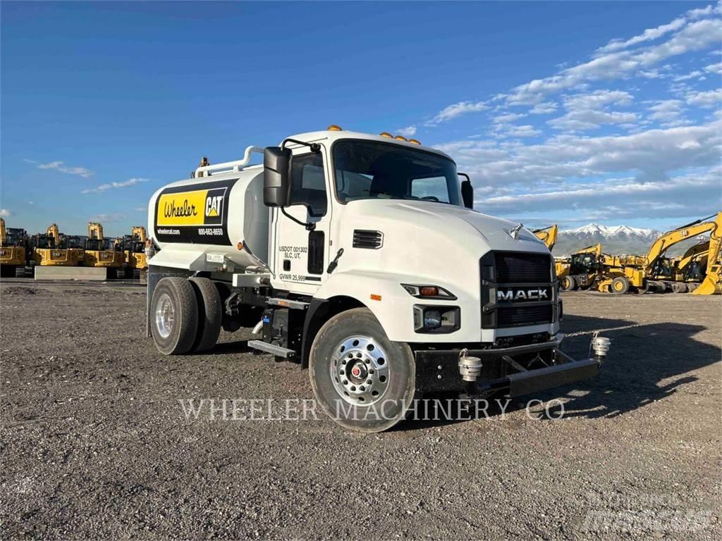 Mack WT2000 A Вантажівки-цистерни