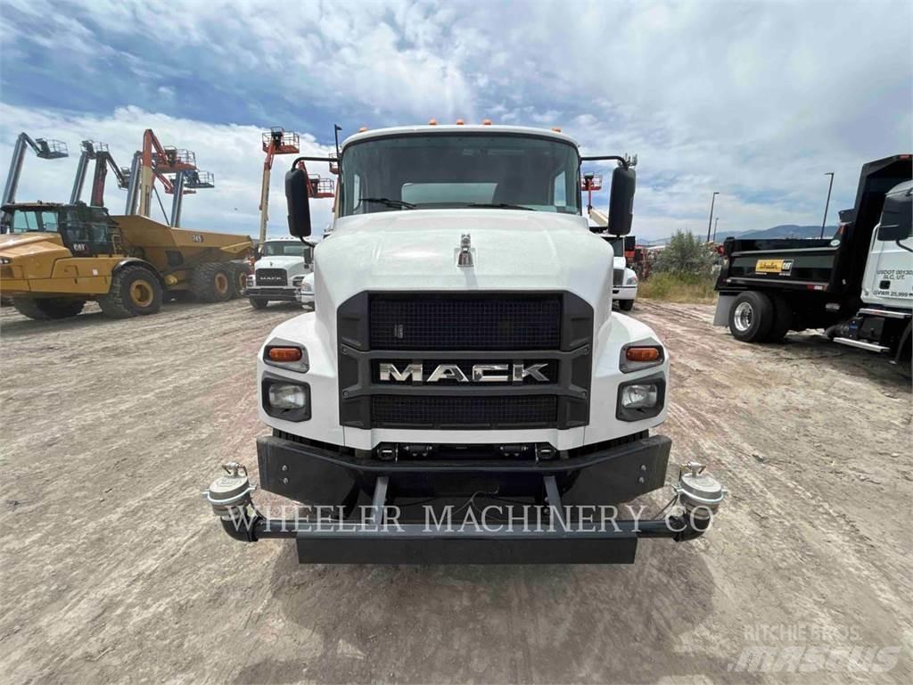 Mack WT2000 A Вантажівки-цистерни