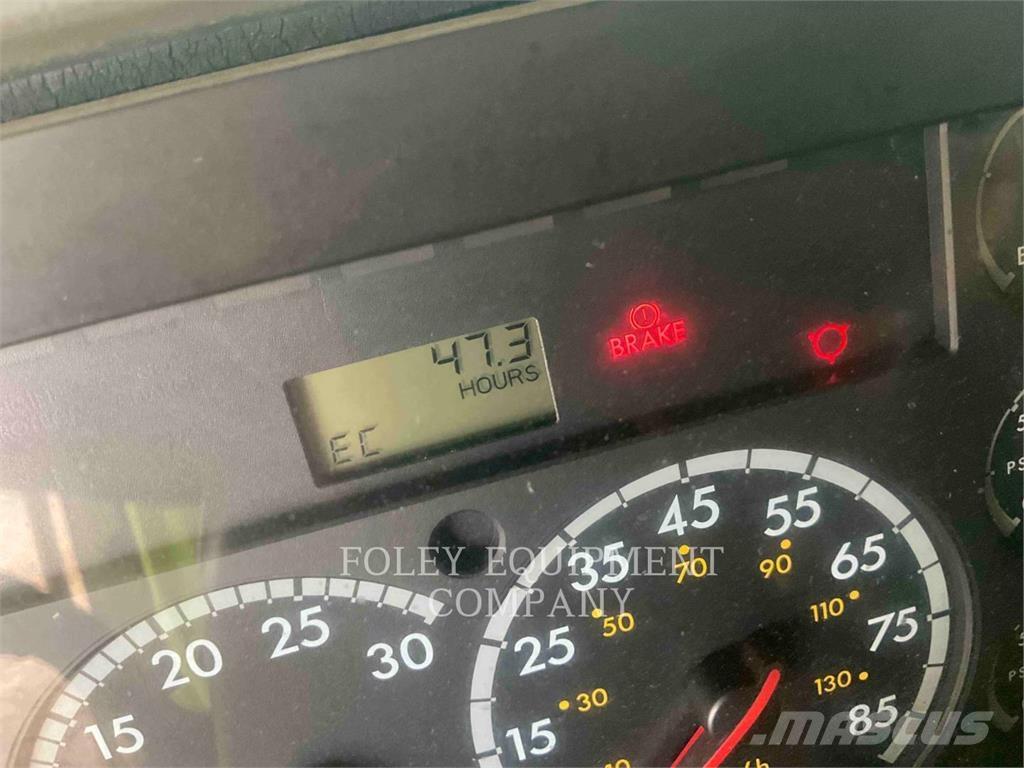 Manitex 2892C Вантажівки / спеціальні