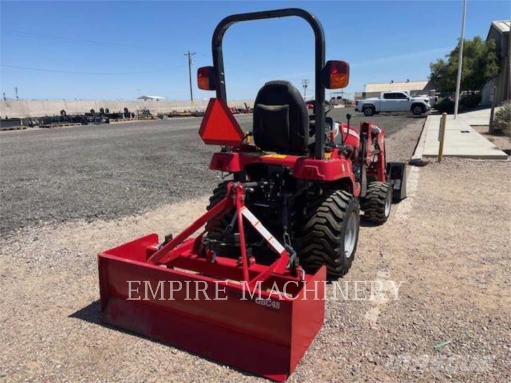 Massey Ferguson GC1723E Трактори