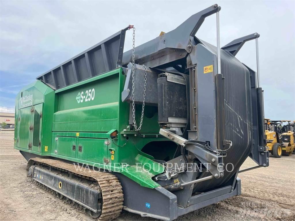 McCloskey ES250 Роздрібнювачі