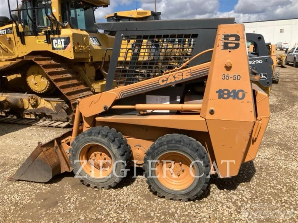 New Holland 1840 Міні-навантажувачі