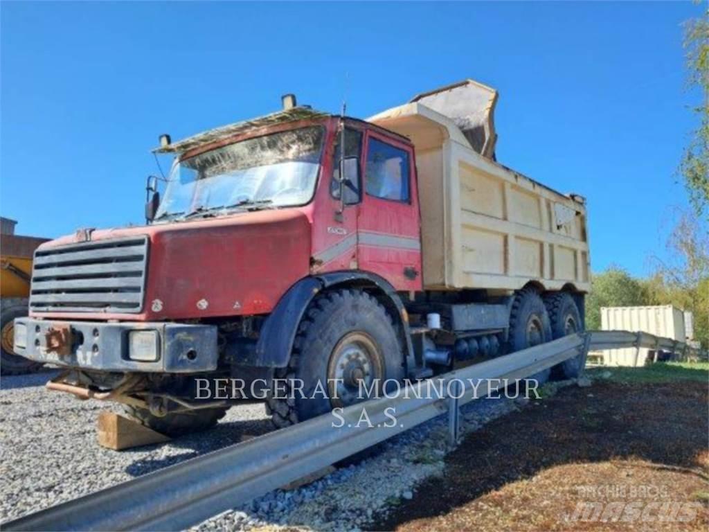 Perlini 131 33 Зчленовані самоскиди
