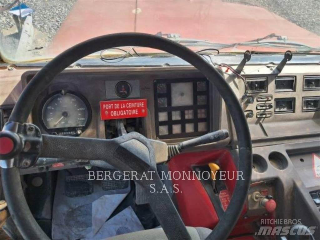 Perlini 131 33 Зчленовані самоскиди